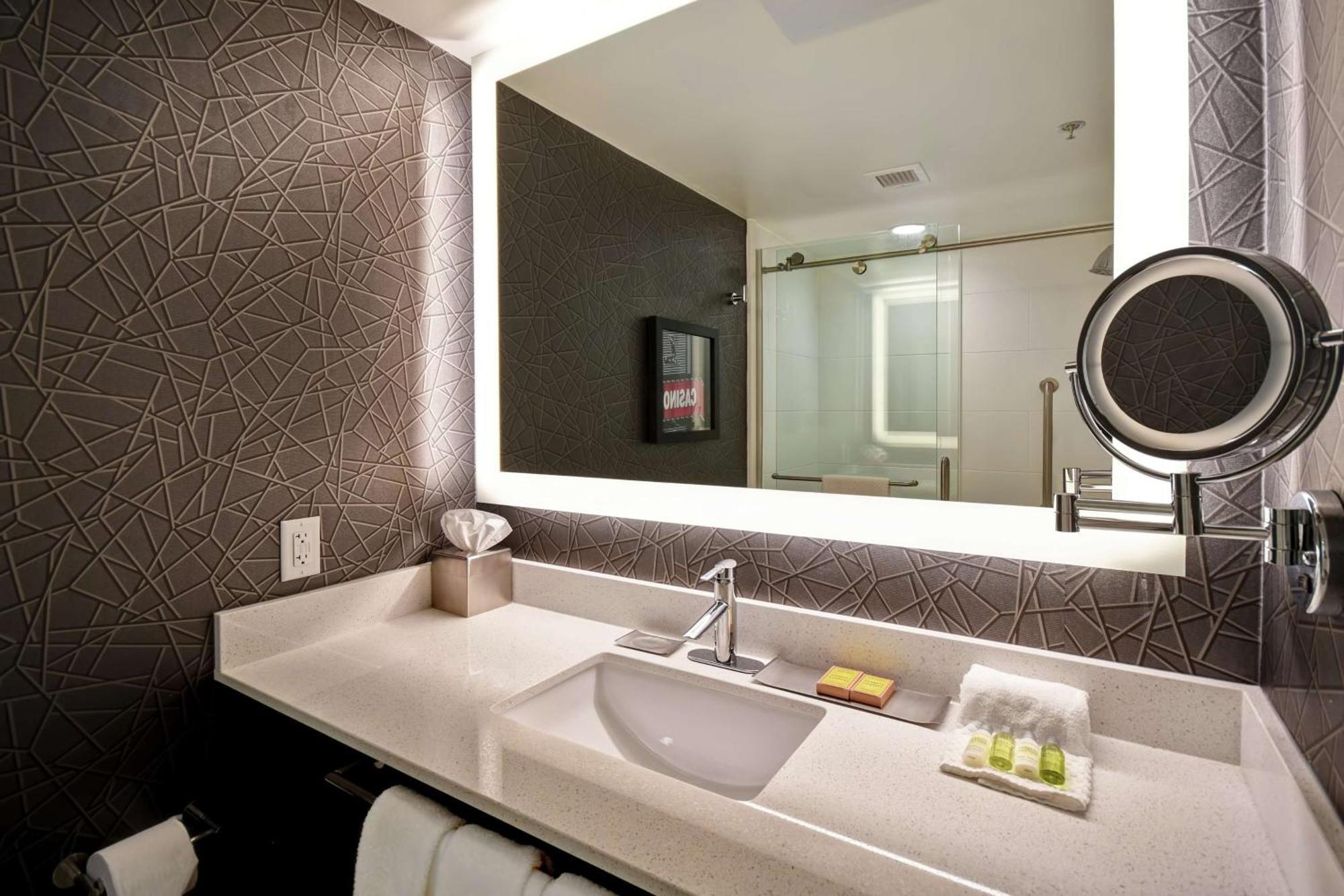 Doubletree By Hilton Deadwood At Cadillac Jack'S Luaran gambar