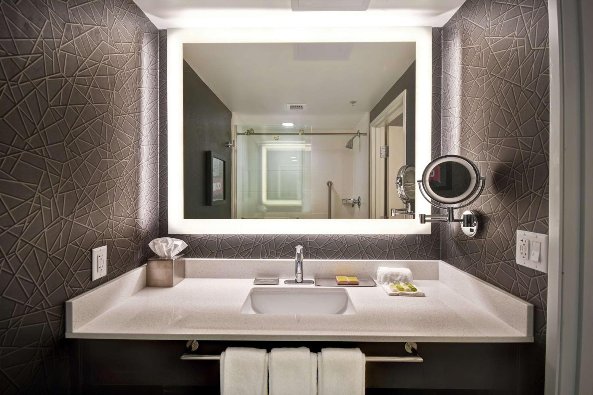 Doubletree By Hilton Deadwood At Cadillac Jack'S Luaran gambar